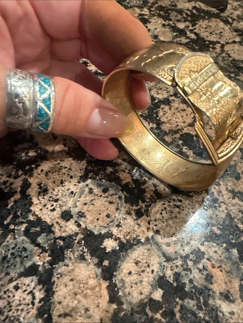 Marsh vintage Gold-Tone Floral Engraved Belt Bracelet - Picture 2 of 11